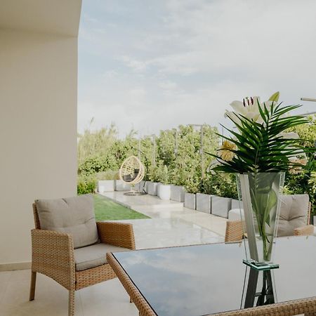 Le Jardin Apartments Kampos Marathokampou Екстериор снимка