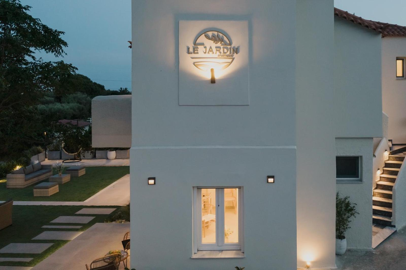 Le Jardin Apartments Kampos Marathokampou Екстериор снимка