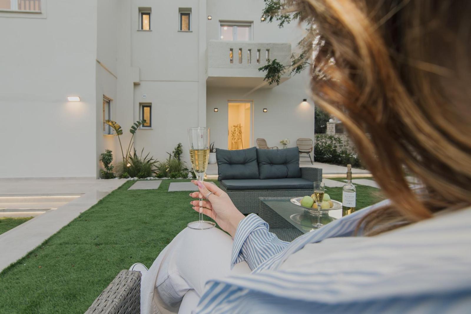 Le Jardin Apartments Kampos Marathokampou Екстериор снимка
